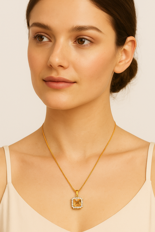 ✨ Amber Luxe Square Pendant Necklace ✨